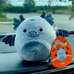 NWT Gio the Gray Gargoyle Squishmallow 4.5” Halloween Edition